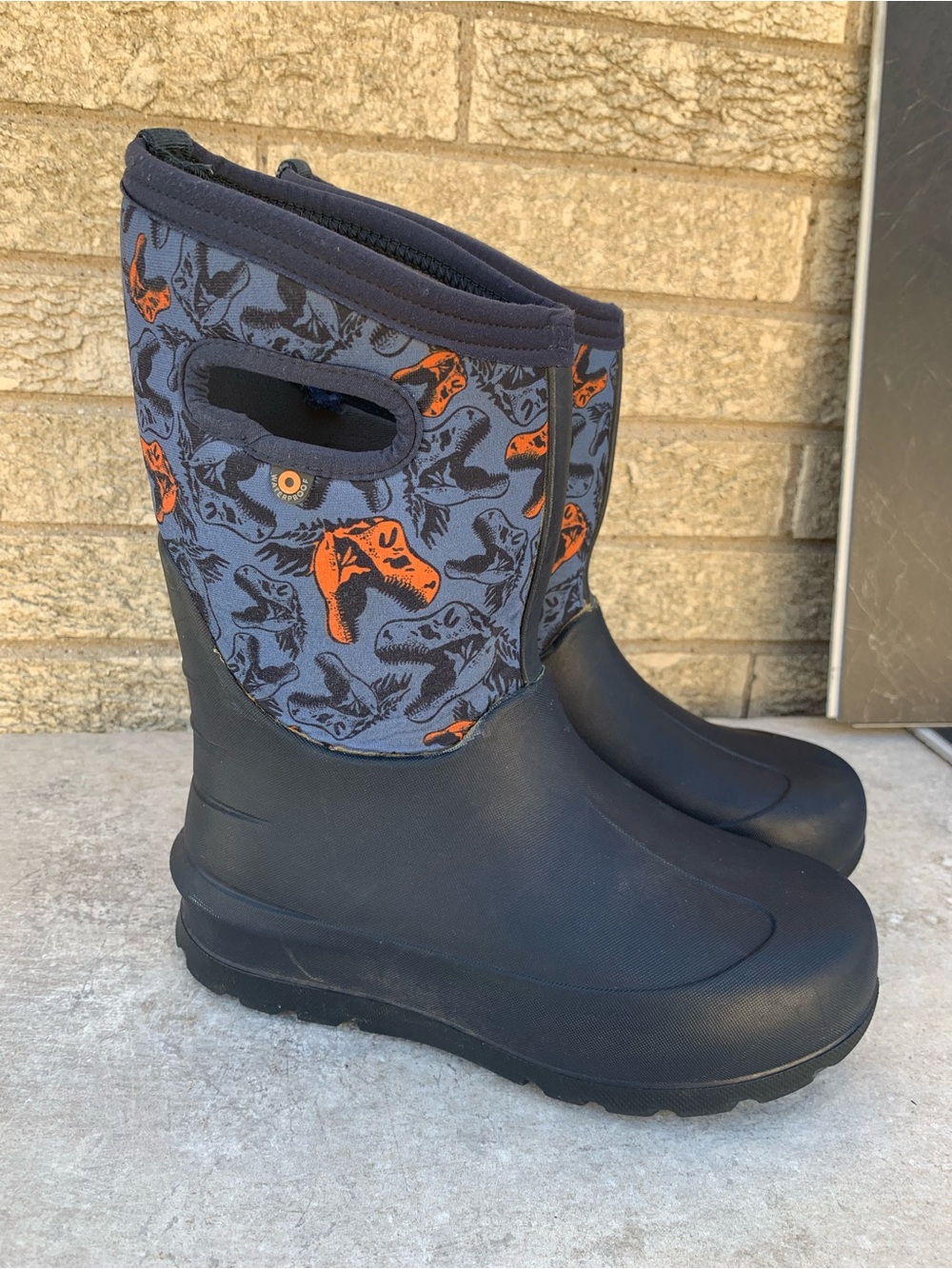 Bogs neoclassic winter boots size 3